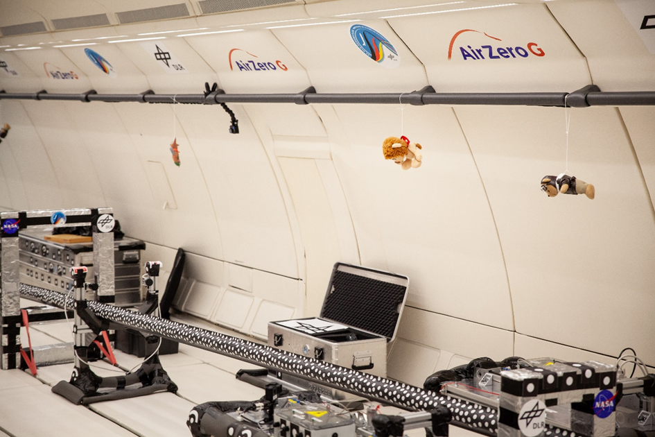 Versuchsaufbau im Airbus A310 Zero G