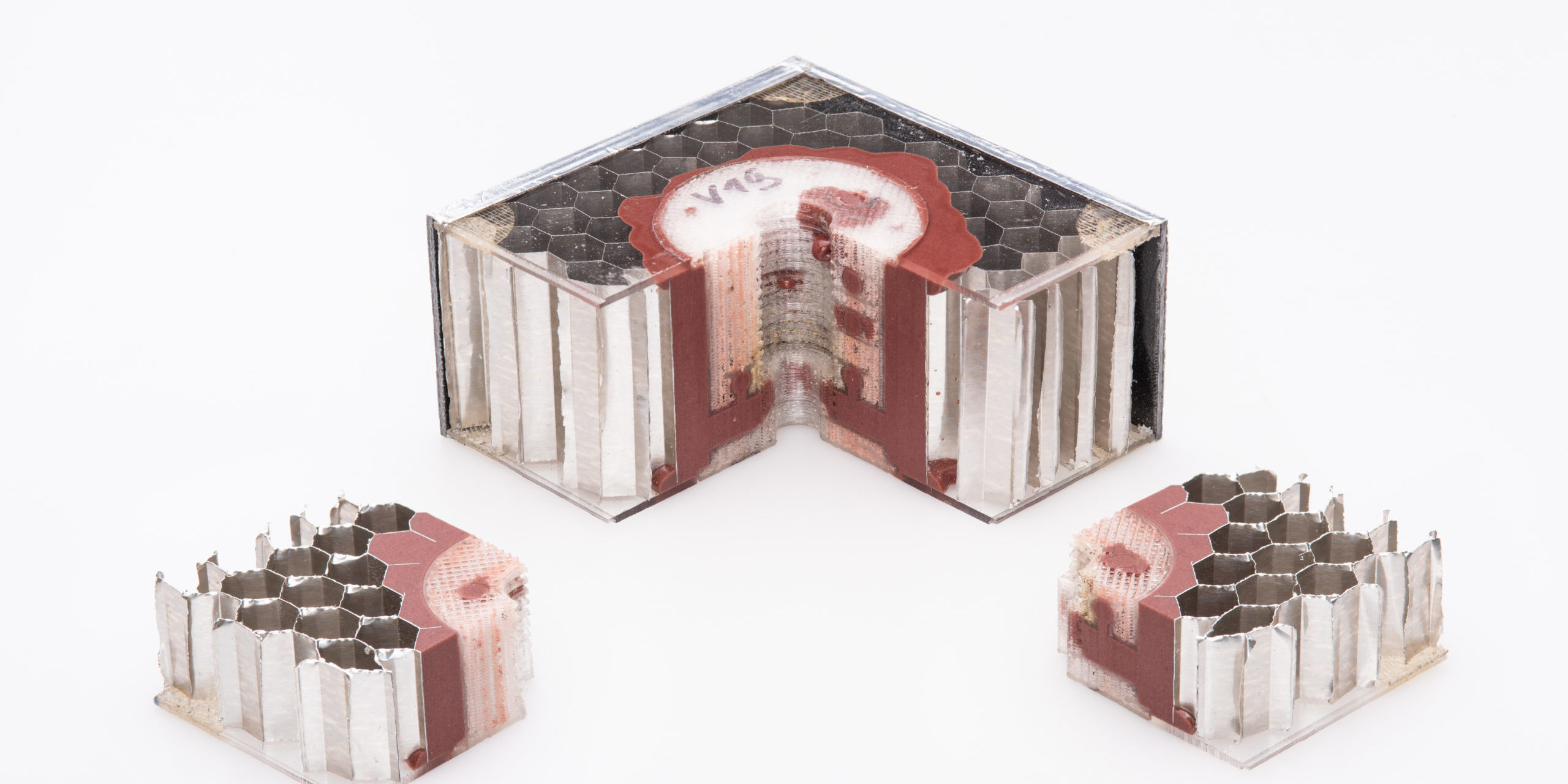 3D-gedrucktes Fehlerfreie Integration des Inserts in ein Sandwichelement