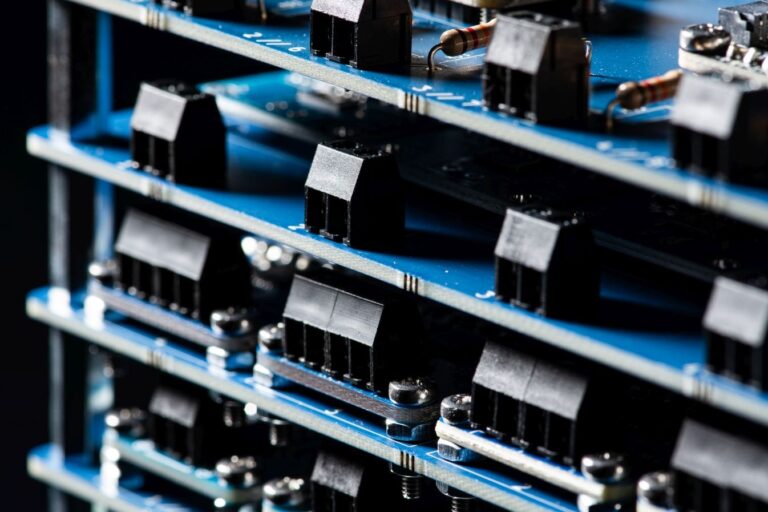 Nahaufnahme des Modulturms