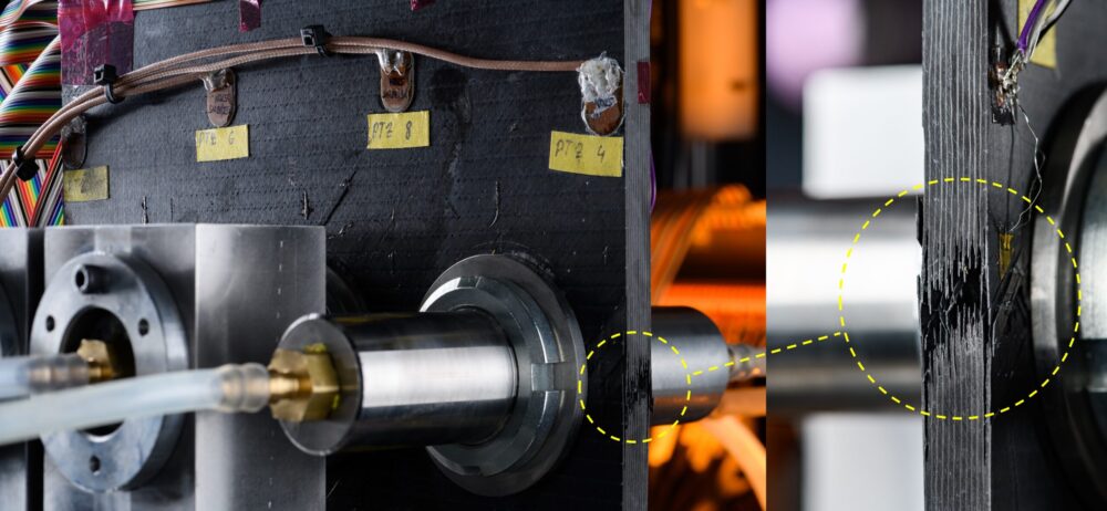 Teil des DuraAct-Ultraschall-Sensornetzwerks (links) mit gegenüberliegendem DMS-Messfeld am Beispiel eines versagten Probekörpers.