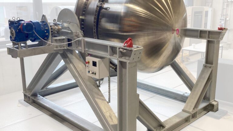 Testinfrastruktur für Tieftemperatur-Wasserstofftanks in anwendungsnaher Skalierung